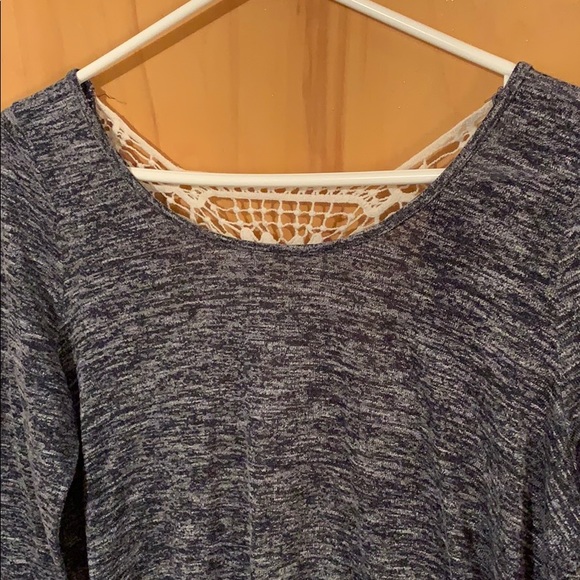 shirt with lace back - Picture 4 of 4